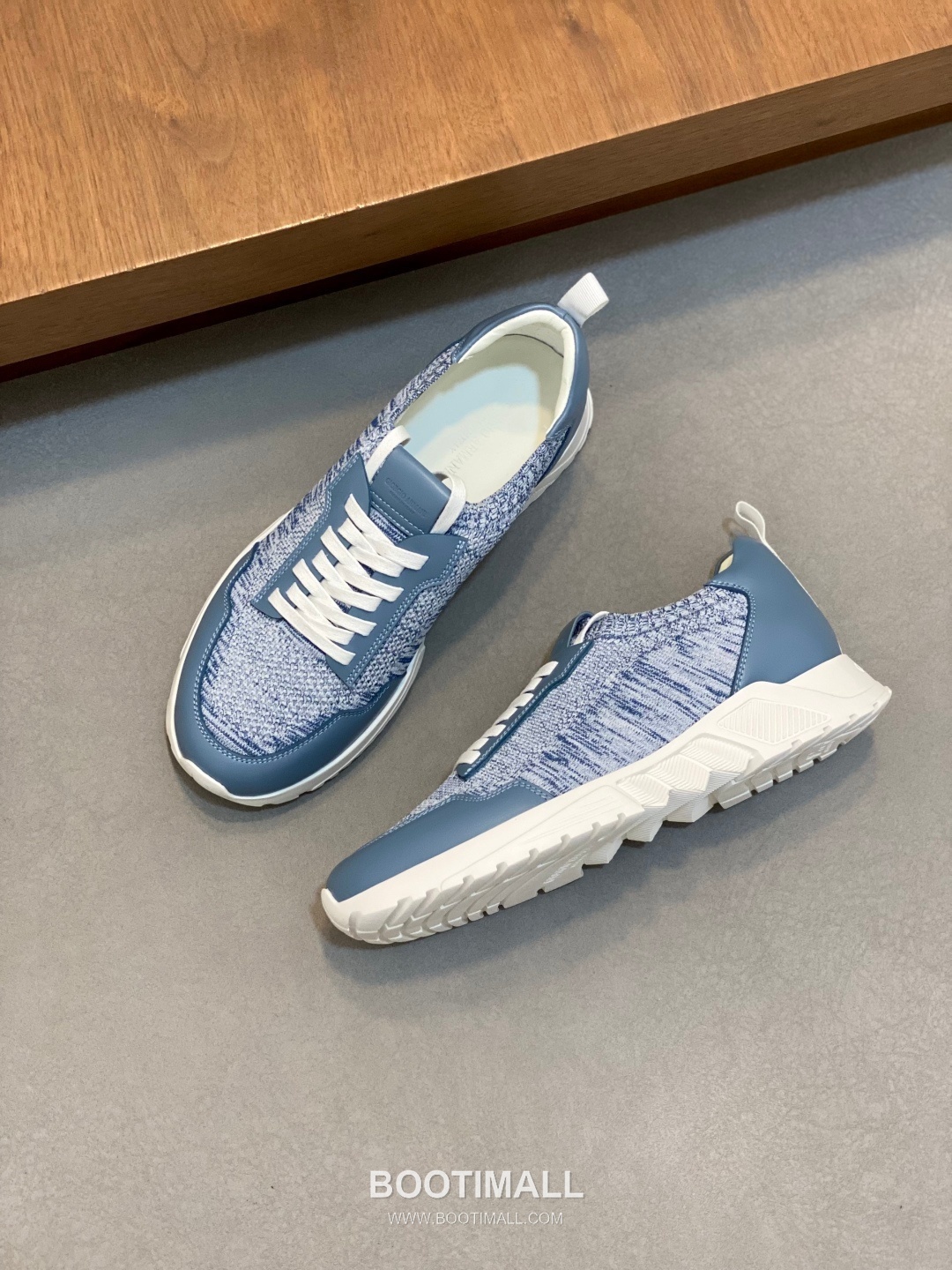 ## 신발 제품 스펙 분석

Giorgio Armani Knit Leather Slip-On Sneakers 조르지오 아르마니 니트 레더 슬립온 스니커즈 5