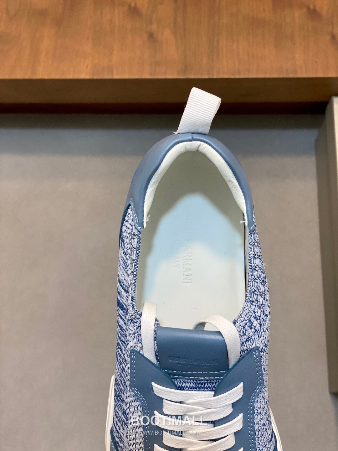 ## 신발 제품 스펙 분석

Giorgio Armani Knit Leather Slip-On Sneakers 조르지오 아르마니 니트 레더 슬립온 스니커즈 7