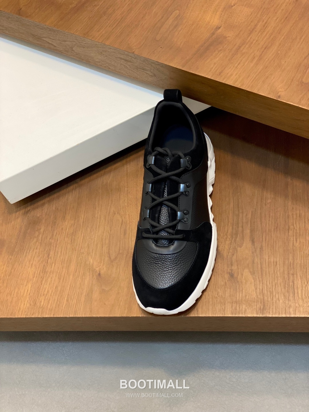 ## 신발 제품 스펙 분석
Giorgio Armani Nappa Leather Sneakers 조르지오 아르마니 나파 레더 스니커즈 6