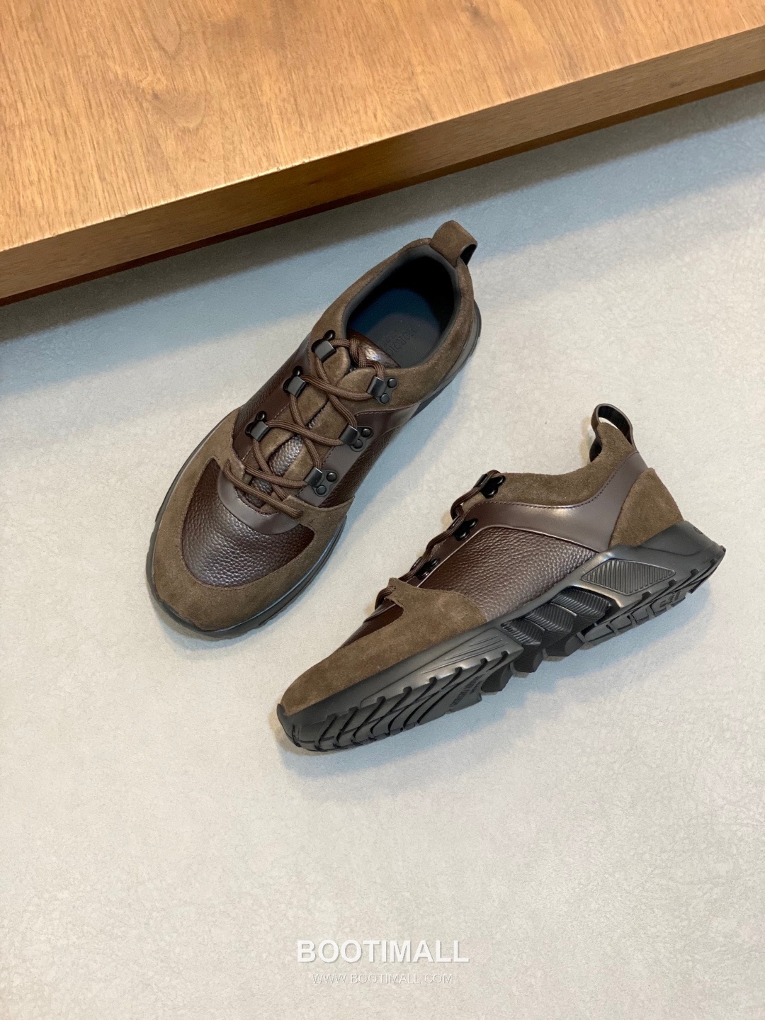 ## 신발 제품 스펙 분석
Giorgio Armani Nappa Leather Sneakers 조르지오 아르마니 나파 레더 스니커즈 5