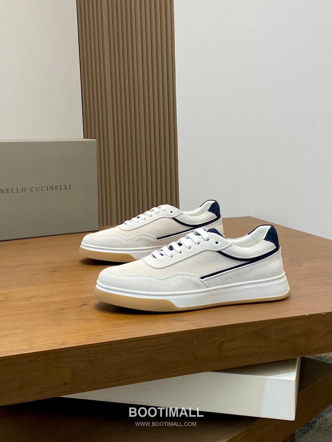 ## 신발 제품 스펙 분석

Brunello Cucinelli Cashmere Suede Sneakers 브루넬로 쿠치넬리 캐시미어 스웨이드 스니커즈 3