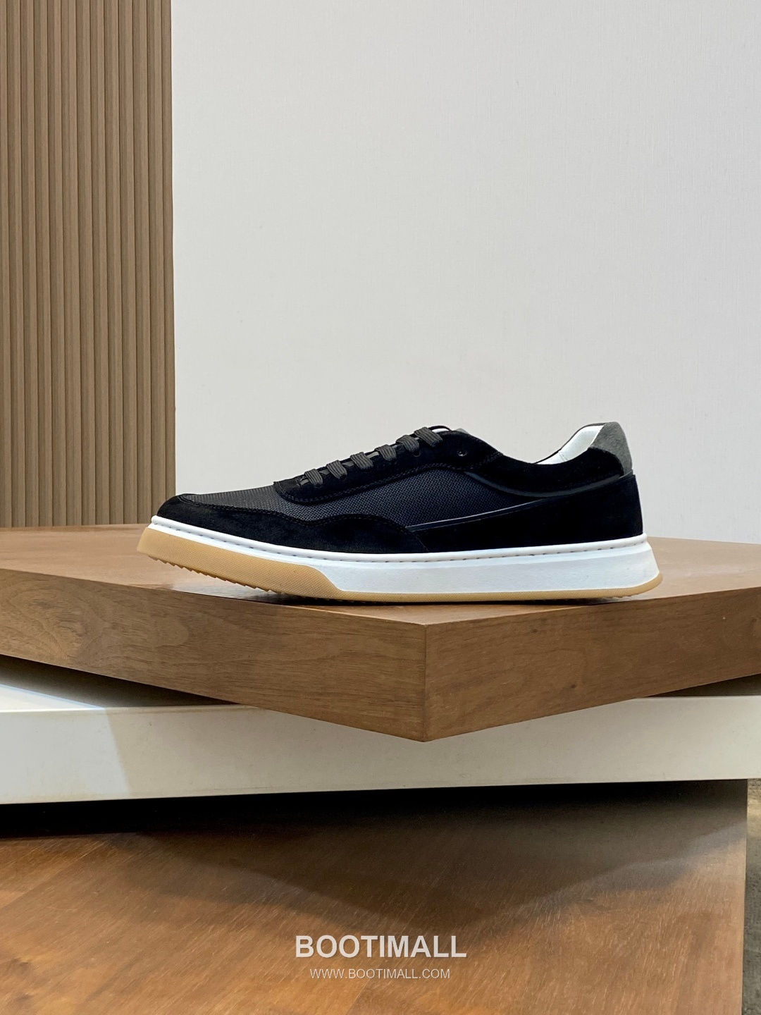 ## 신발 제품 스펙 분석

Brunello Cucinelli Cashmere Suede Sneakers 브루넬로 쿠치넬리 캐시미어 스웨이드 스니커즈 2