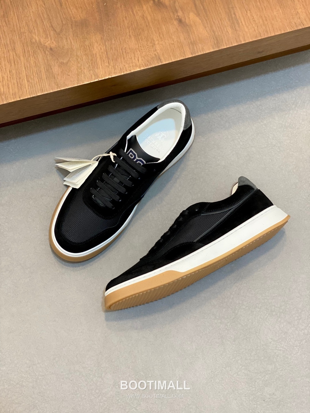 ## 신발 제품 스펙 분석

Brunello Cucinelli Cashmere Suede Sneakers 브루넬로 쿠치넬리 캐시미어 스웨이드 스니커즈 5