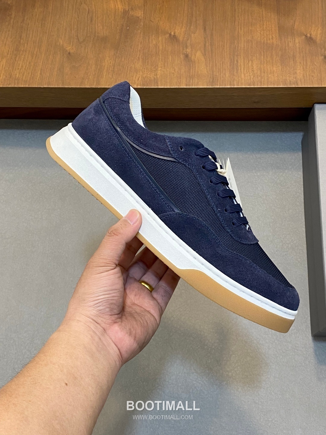 ## 신발 제품 스펙 분석

Brunello Cucinelli Cashmere Suede Sneakers 브루넬로 쿠치넬리 캐시미어 스웨이드 스니커즈 4