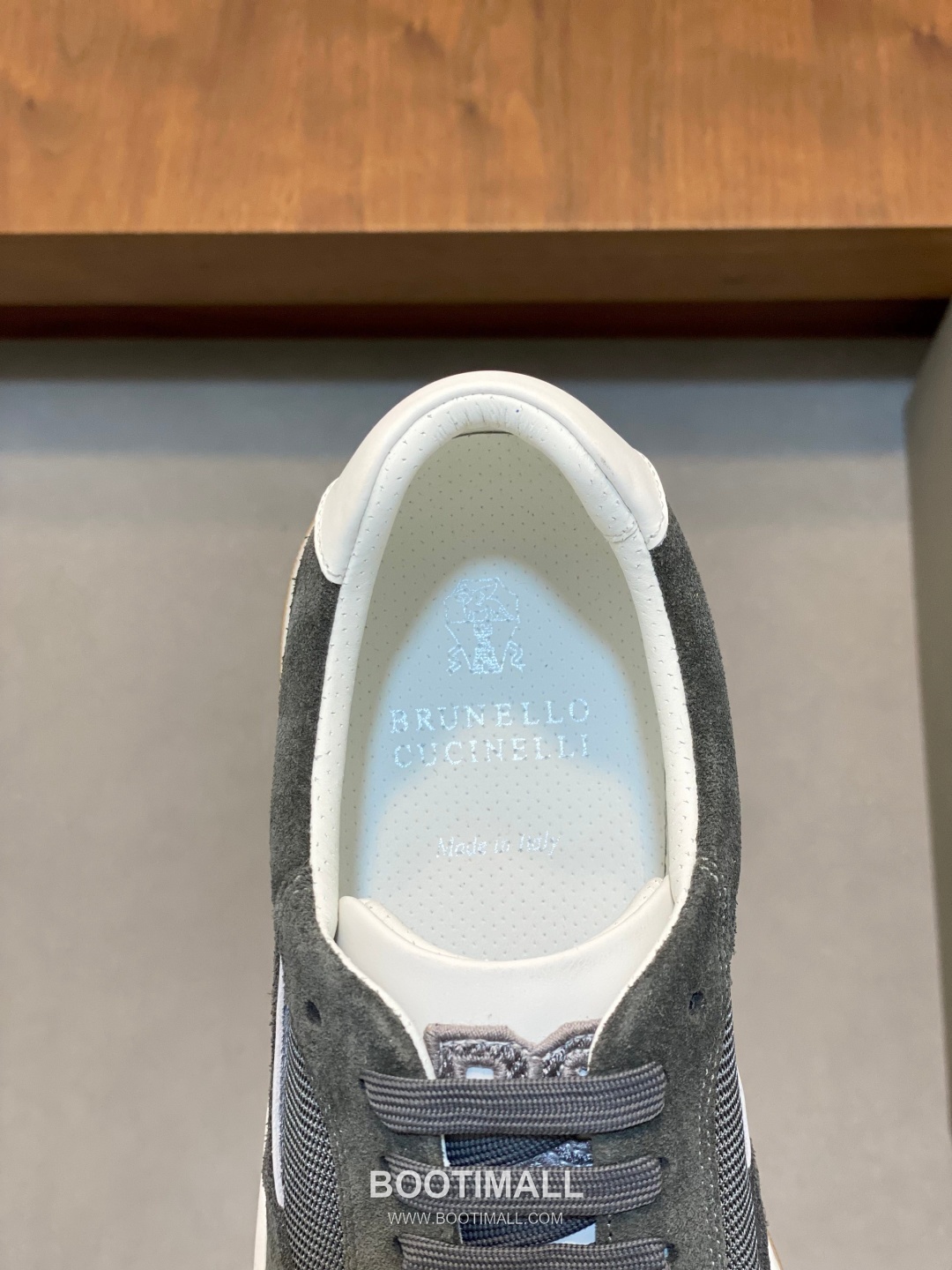 ## 신발 제품 스펙 분석

Brunello Cucinelli Cashmere Suede Sneakers 브루넬로 쿠치넬리 캐시미어 스웨이드 스니커즈 7