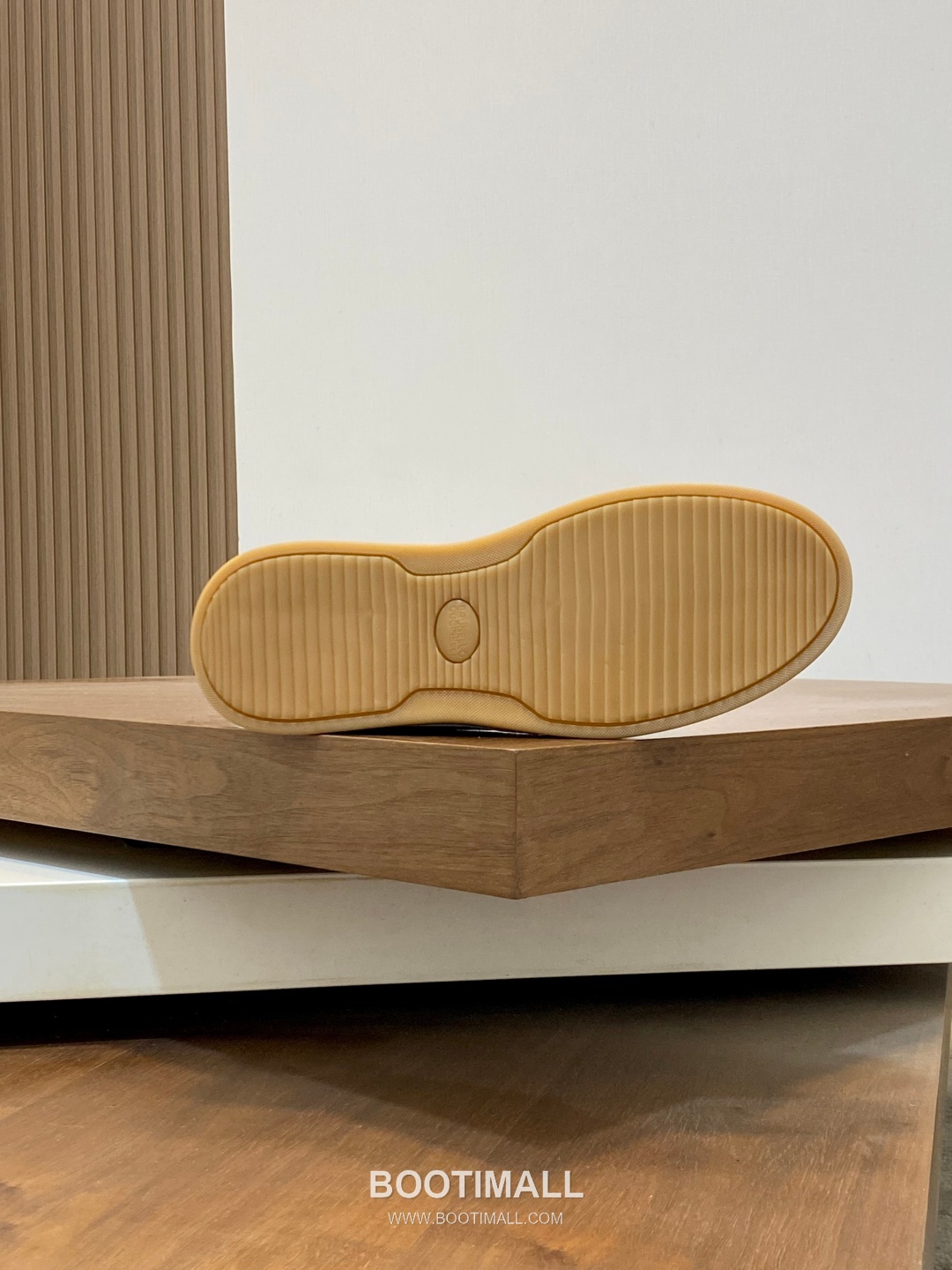 ## 신발 제품 스펙 분석

Brunello Cucinelli Cashmere Suede Sneakers 브루넬로 쿠치넬리 캐시미어 스웨이드 스니커즈 9