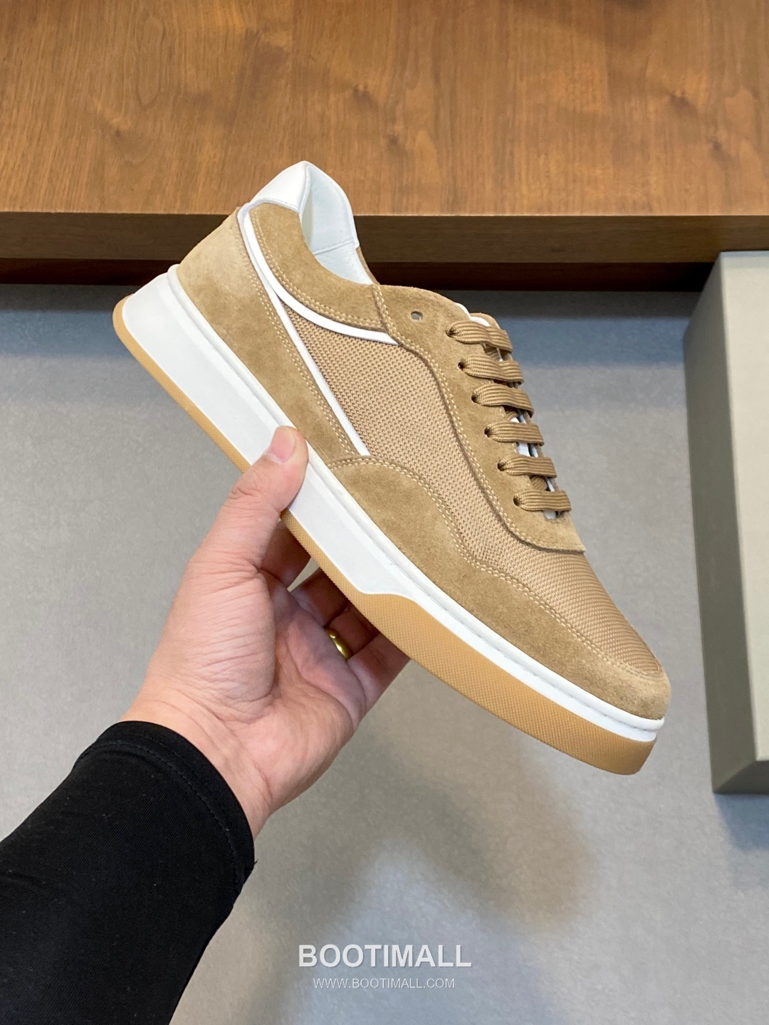 ## 신발 제품 스펙 분석

Brunello Cucinelli Cashmere Suede Sneakers 브루넬로 쿠치넬리 캐시미어 스웨이드 스니커즈 4