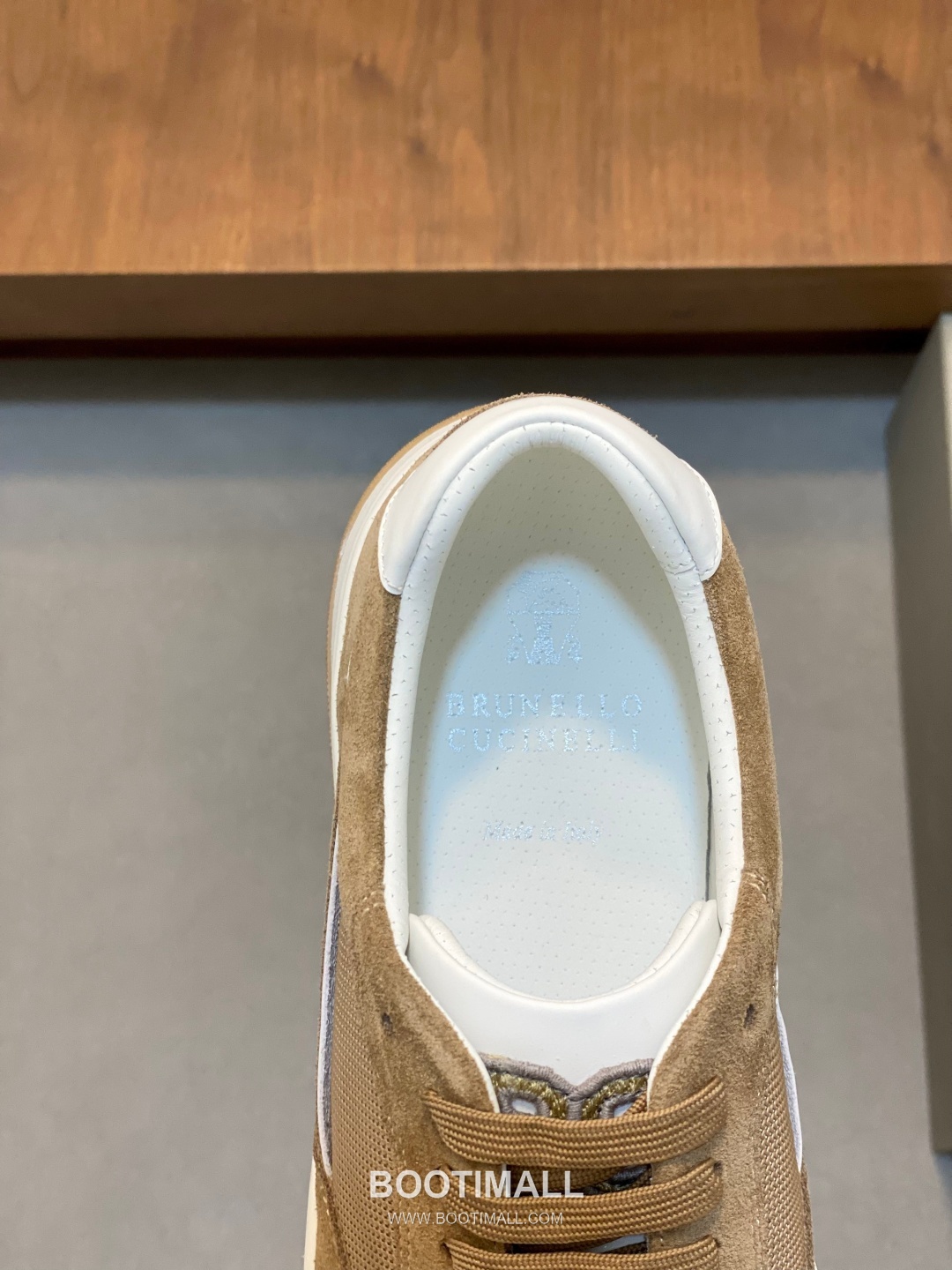## 신발 제품 스펙 분석

Brunello Cucinelli Cashmere Suede Sneakers 브루넬로 쿠치넬리 캐시미어 스웨이드 스니커즈 7