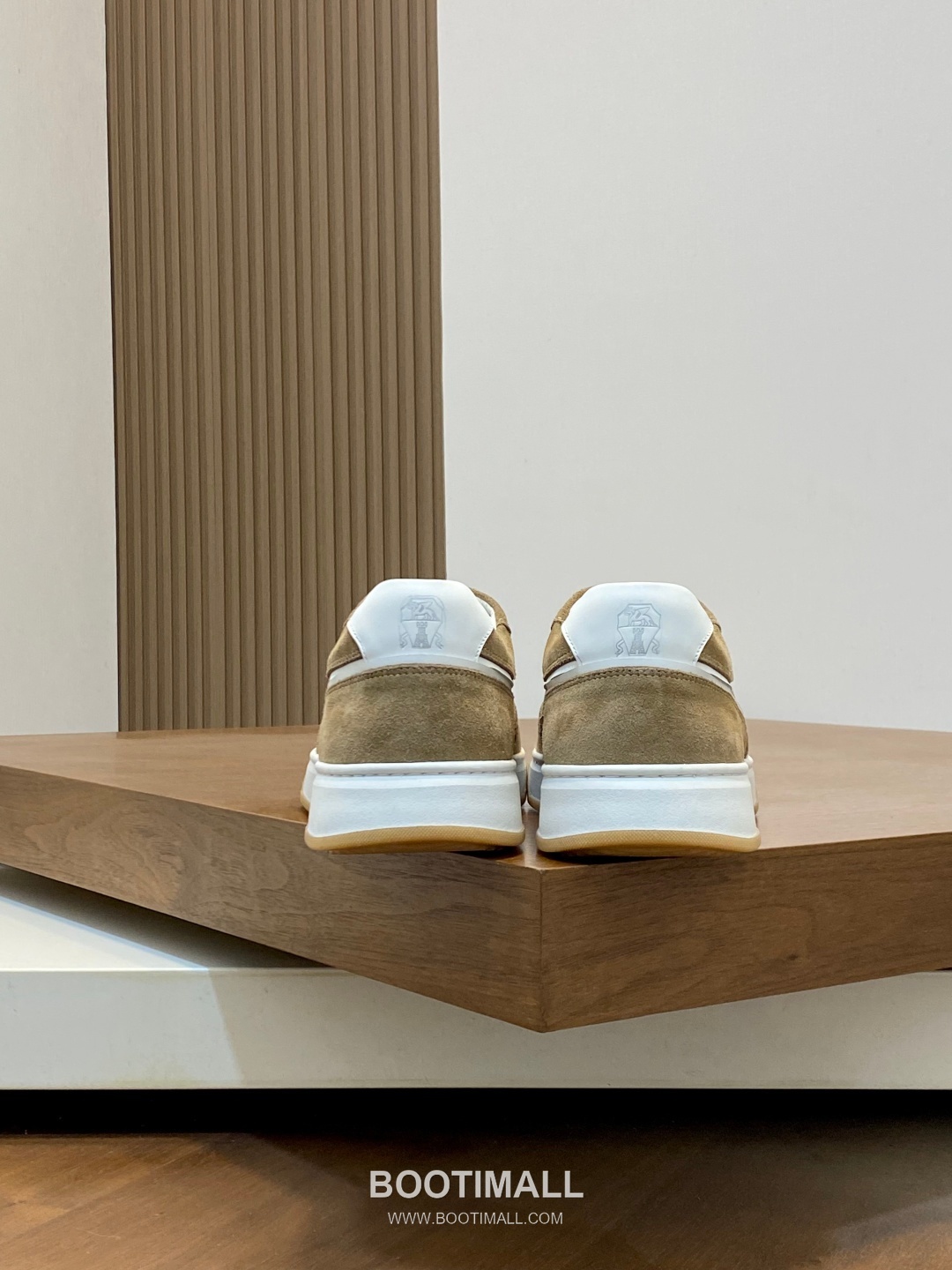 ## 신발 제품 스펙 분석

Brunello Cucinelli Cashmere Suede Sneakers 브루넬로 쿠치넬리 캐시미어 스웨이드 스니커즈 8