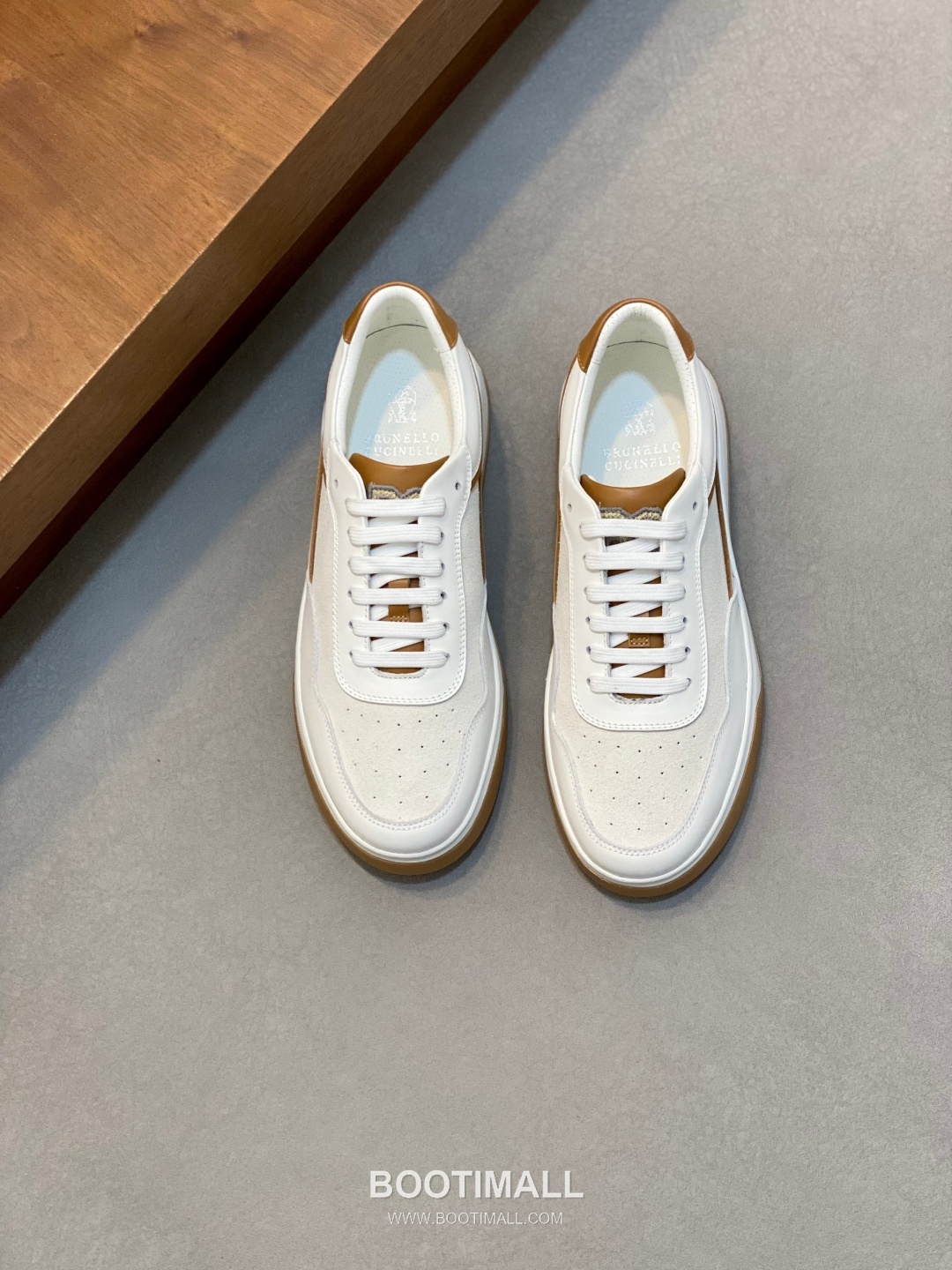## 신발 제품 스펙 분석
Brunello Cucinelli Cashmere Suede Sneakers 브루넬로 쿠치넬리 캐시미어 스웨이드 스니커즈 1