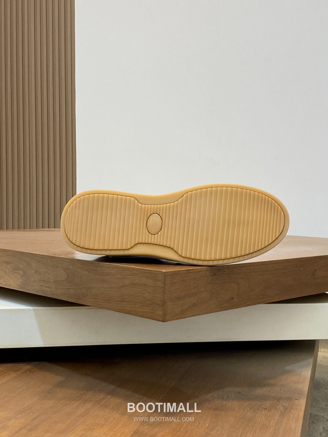 ## 신발 제품 스펙 분석
Brunello Cucinelli Cashmere Suede Sneakers 브루넬로 쿠치넬리 캐시미어 스웨이드 스니커즈 9