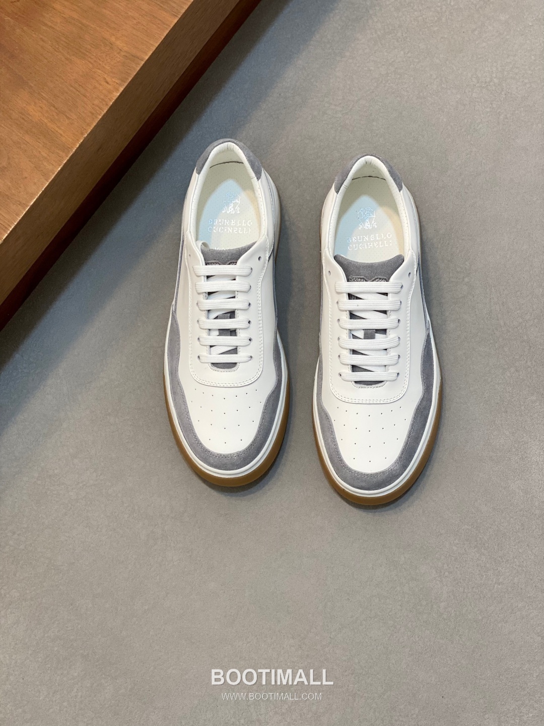 ## 신발 제품 스펙 분석
Brunello Cucinelli Cashmere Suede Sneakers 브루넬로 쿠치넬리 캐시미어 스웨이드 스니커즈 1
