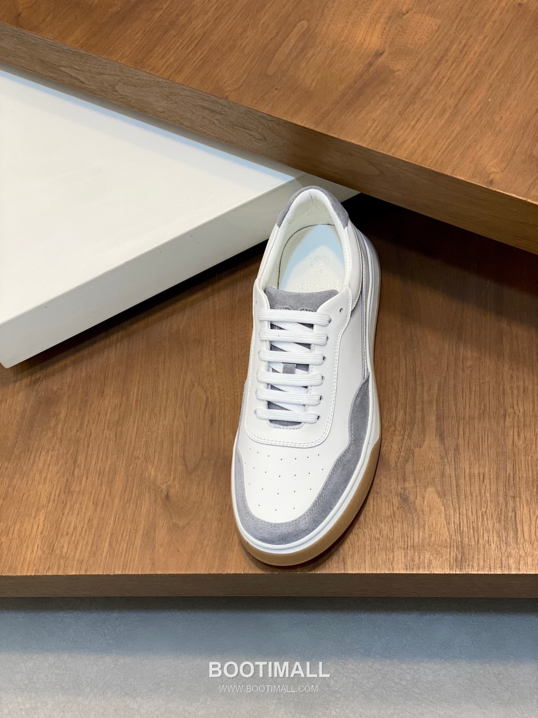 ## 신발 제품 스펙 분석
Brunello Cucinelli Cashmere Suede Sneakers 브루넬로 쿠치넬리 캐시미어 스웨이드 스니커즈 6