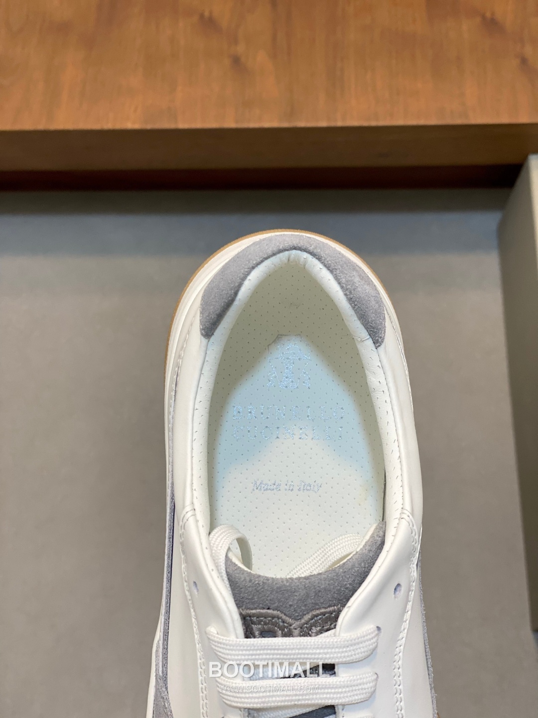 ## 신발 제품 스펙 분석
Brunello Cucinelli Cashmere Suede Sneakers 브루넬로 쿠치넬리 캐시미어 스웨이드 스니커즈 7