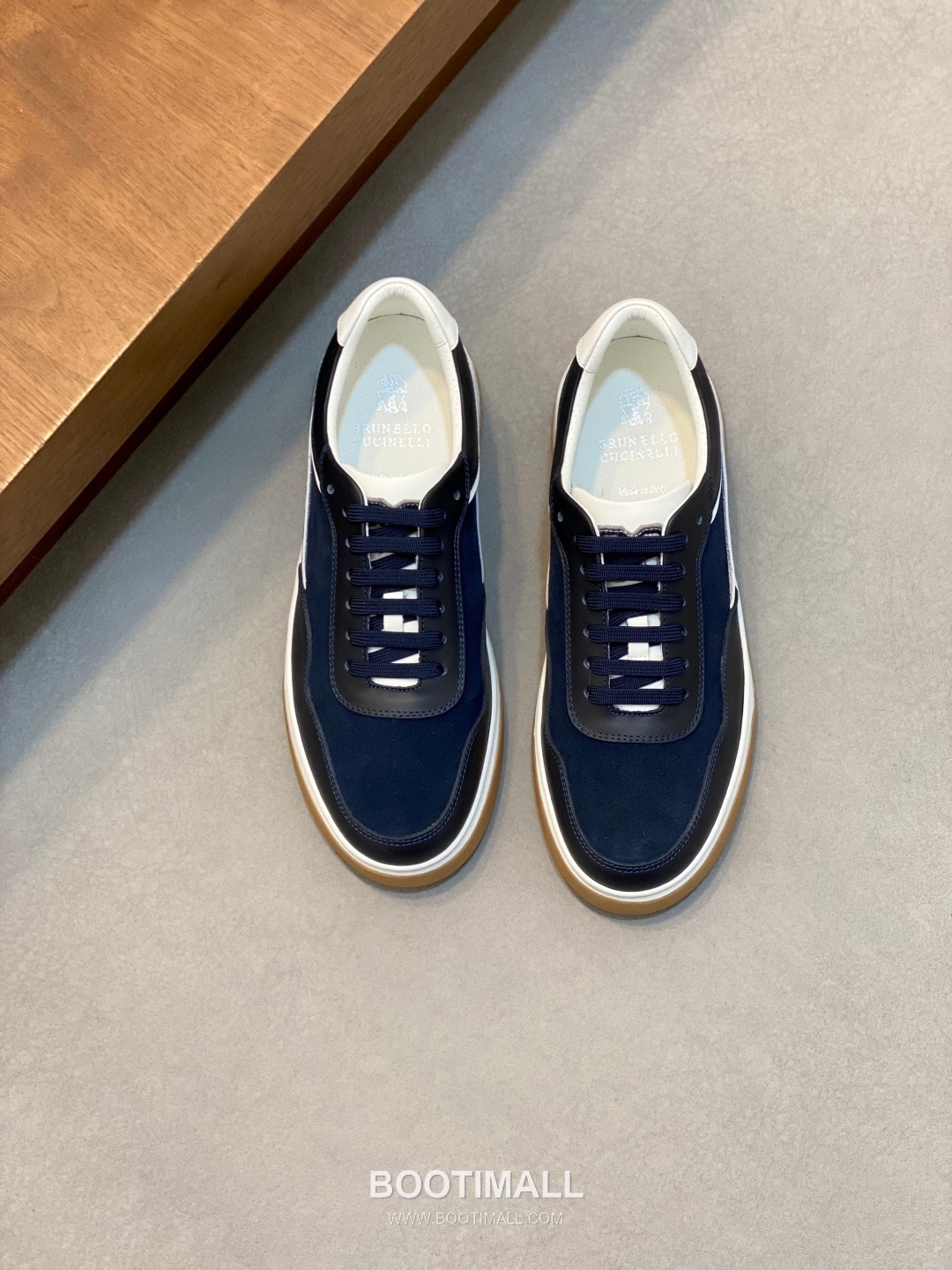 ## 신발 제품 스펙 분석
Brunello Cucinelli Cashmere Suede Sneakers 브루넬로 쿠치넬리 캐시미어 스웨이드 스니커즈 1