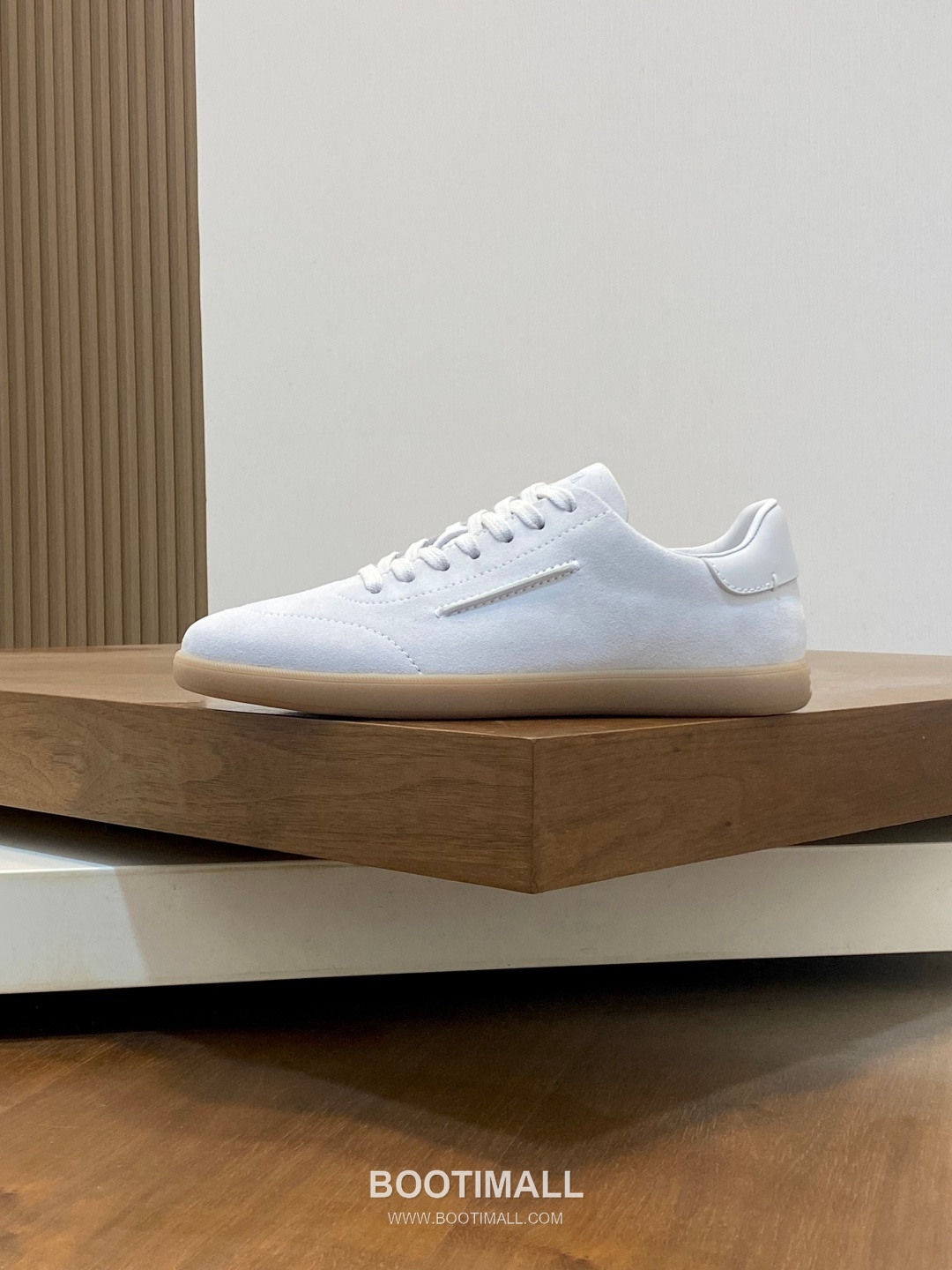 ## 신발 제품 스펙 분석

Ermenegildo Zegna Triple Stitch Monte Leather Sneakers 에르메네질도 제냐 트리플 스티치 몬테 레더 스니커즈 LHBLL-S7009Z-NEE 2