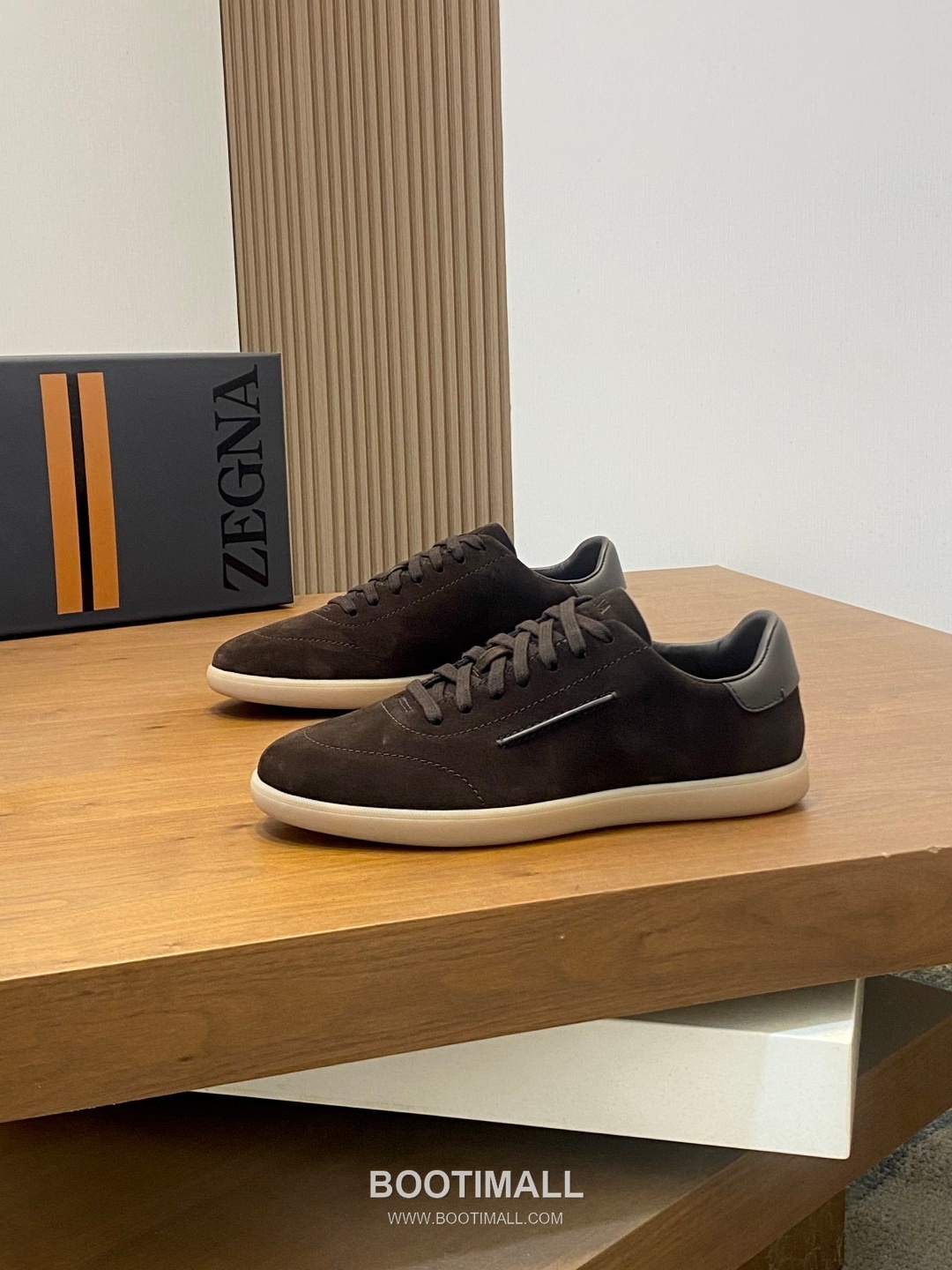 ## 신발 제품 스펙 분석

Ermenegildo Zegna Triple Stitch Monte Leather Sneakers 에르메네질도 제냐 트리플 스티치 몬테 레더 스니커즈 LHBLL-S7009Z-NEE 3