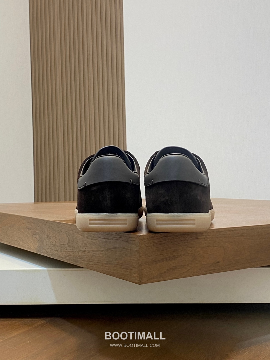 ## 신발 제품 스펙 분석

Ermenegildo Zegna Triple Stitch Monte Leather Sneakers 에르메네질도 제냐 트리플 스티치 몬테 레더 스니커즈 LHBLL-S7009Z-NEE 8