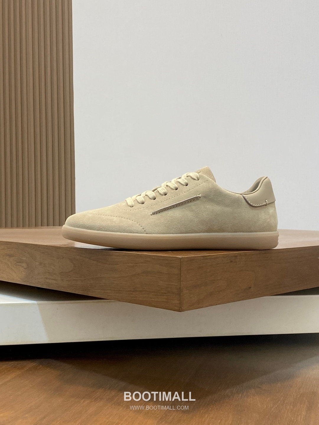 ## 신발 제품 스펙 분석

Ermenegildo Zegna Triple Stitch Monte Leather Sneakers 에르메네질도 제냐 트리플 스티치 몬테 레더 스니커즈 LHBLL-S7009Z-NEE 2