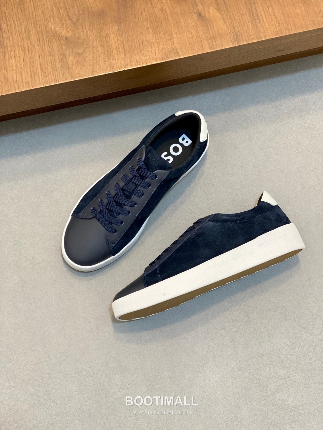 ## 신발 제품 스펙 분석
BOSS Leather Slip-On Sneakers 보스 레더 슬립온 스니커즈 5