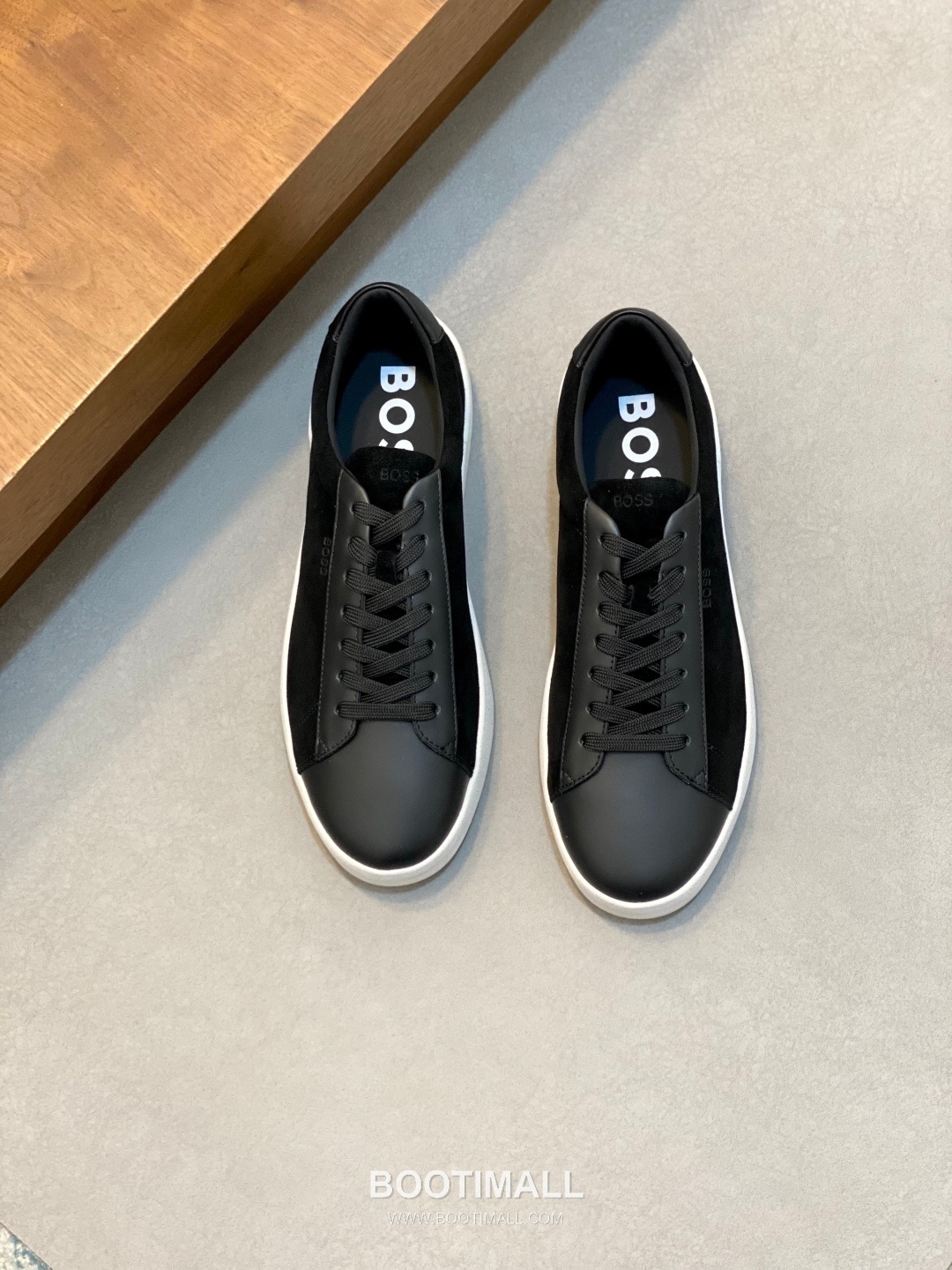 ## 신발 제품 스펙 분석
BOSS Leather Slip-On Sneakers 보스 레더 슬립온 스니커즈 1