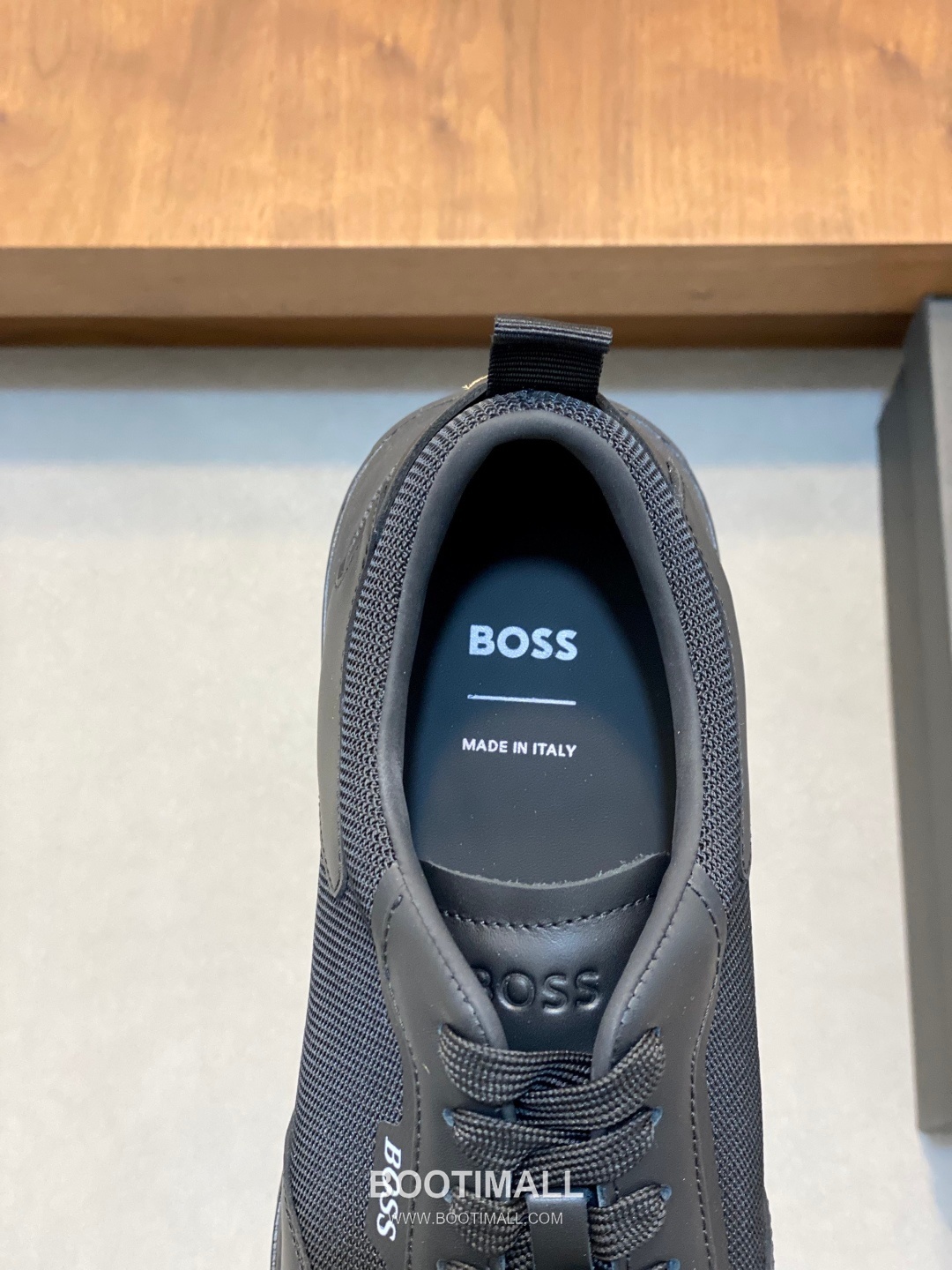 ## 신발 제품 스펙 분석

BOSS Suede Mesh Low Top Sneakers 보스 스웨이드 메쉬 로우탑 스니커즈 7