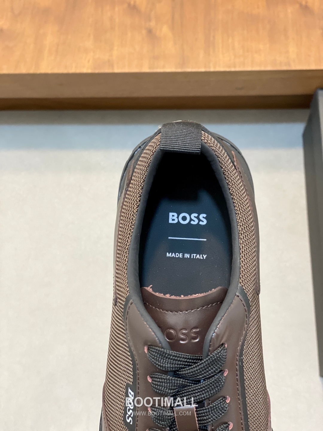 ## 신발 제품 스펙 분석
BOSS Suede Mesh Low Top Sneakers 보스 스웨이드 메쉬 로우탑 스니커즈 7