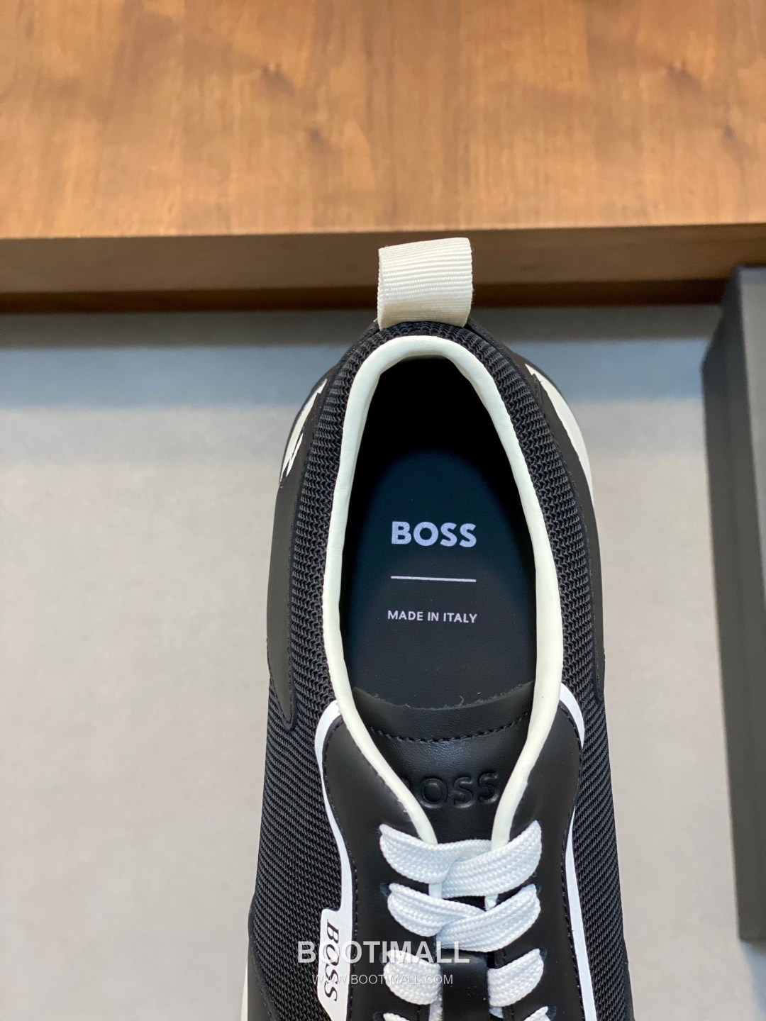 ## 신발 제품 스펙 분석
BOSS Suede Mesh Low Top Sneakers 보스 스웨이드 메쉬 로우탑 스니커즈 7