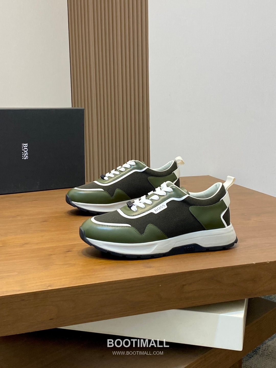 ## 신발 제품 스펙 분석

BOSS Suede Mesh Low Top Sneakers 보스 스웨이드 메쉬 로우탑 스니커즈 3