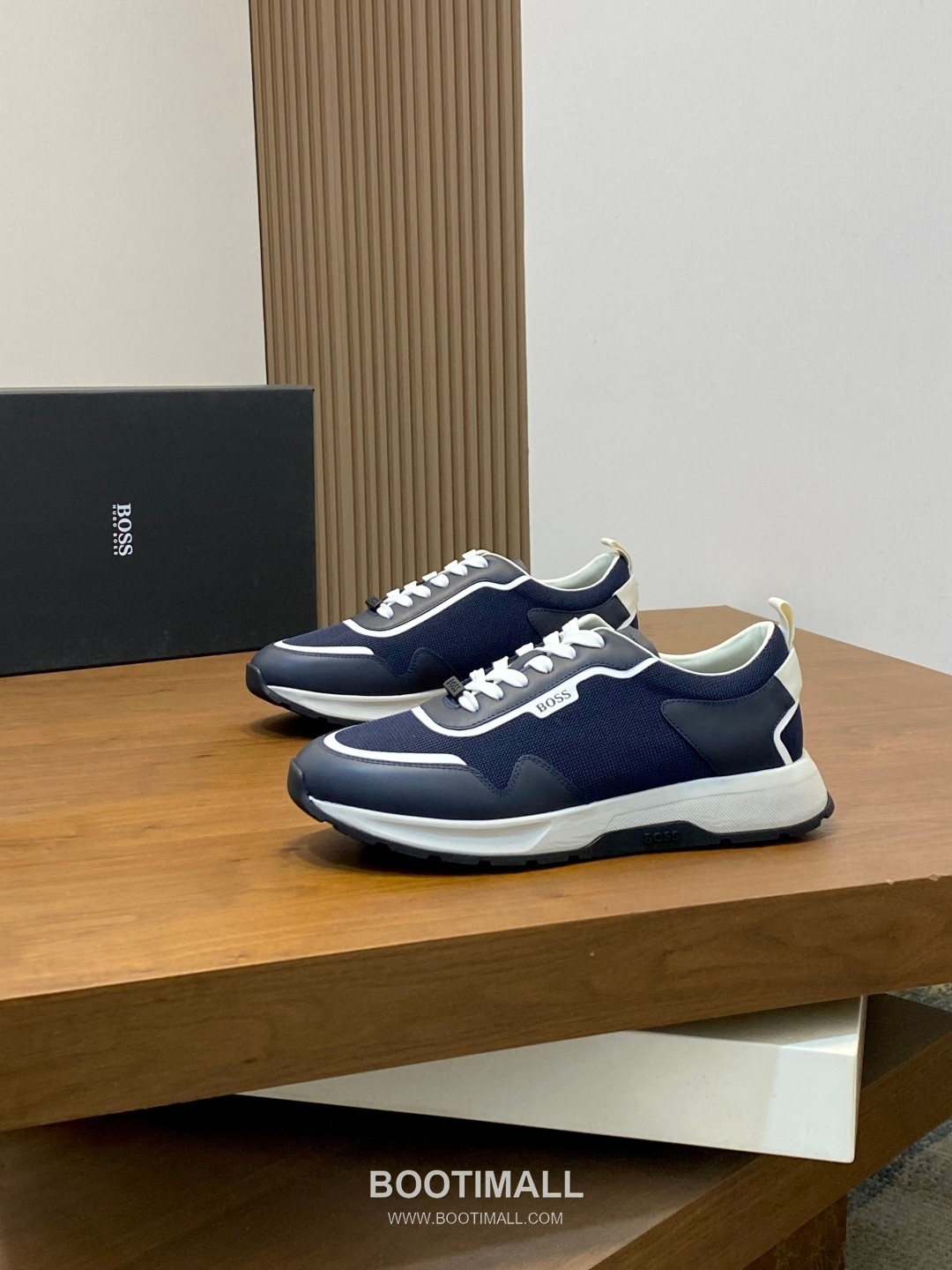 ## 신발 제품 스펙 분석
BOSS Suede Mesh Low Top Sneakers 보스 스웨이드 메쉬 로우탑 스니커즈 3