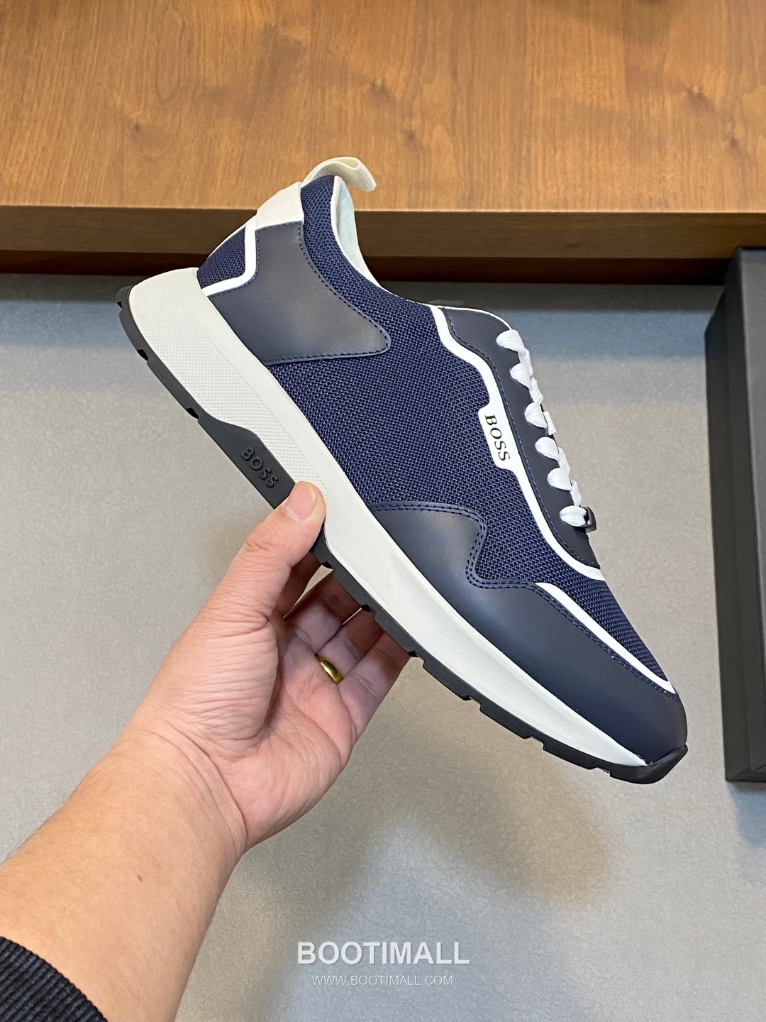 ## 신발 제품 스펙 분석
BOSS Suede Mesh Low Top Sneakers 보스 스웨이드 메쉬 로우탑 스니커즈 4