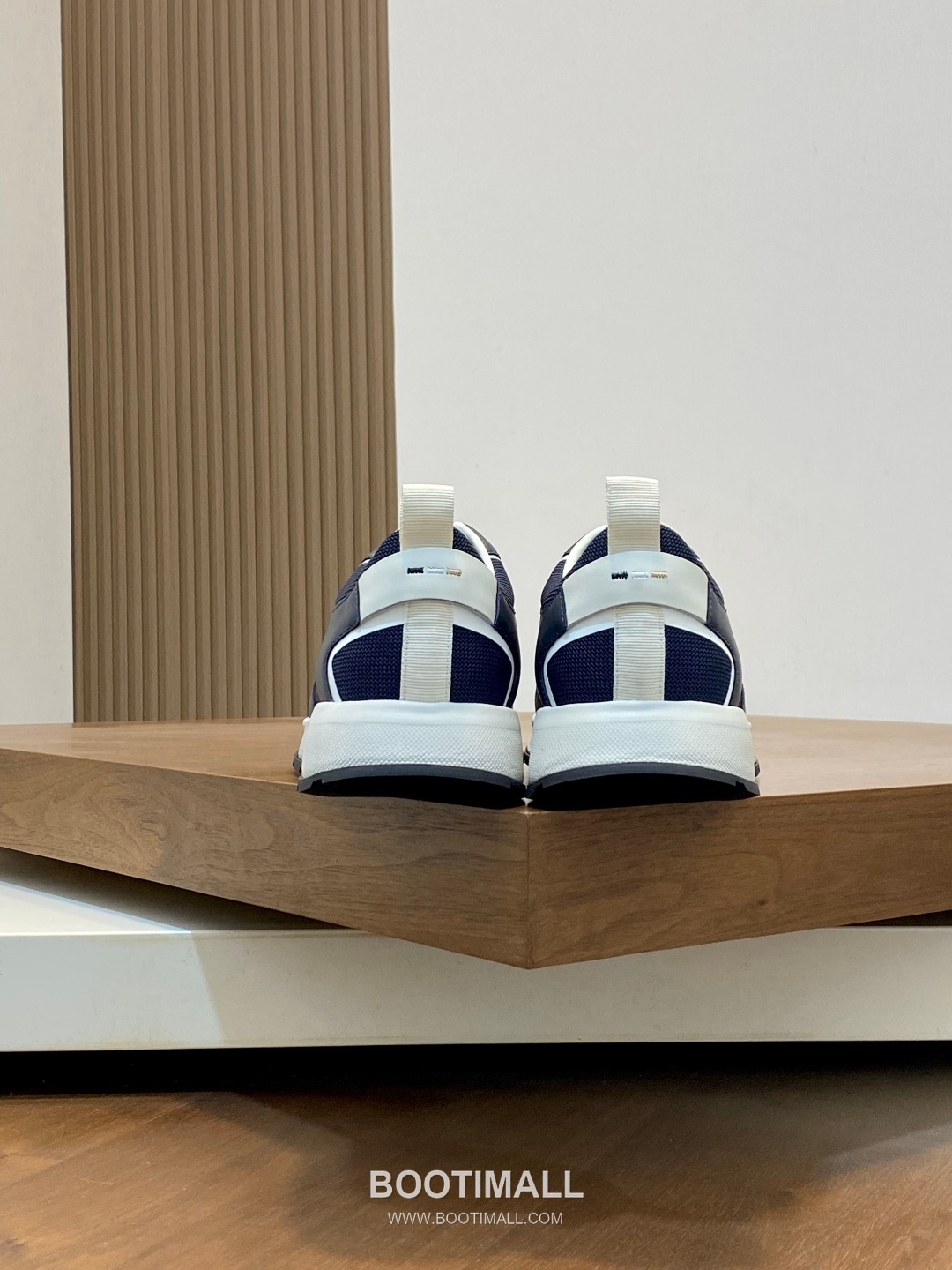 ## 신발 제품 스펙 분석
BOSS Suede Mesh Low Top Sneakers 보스 스웨이드 메쉬 로우탑 스니커즈 8