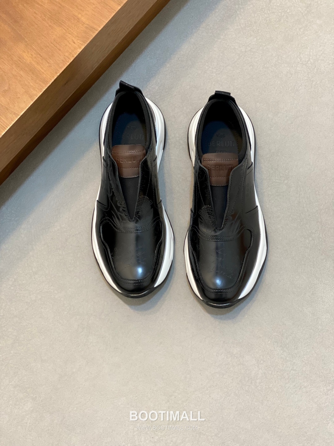 ## 신발 제품 스펙 분석
Berluti Mid Top Patina Leather Sneakers 벨루티 미드탑 파티나 레더 스니커즈 1