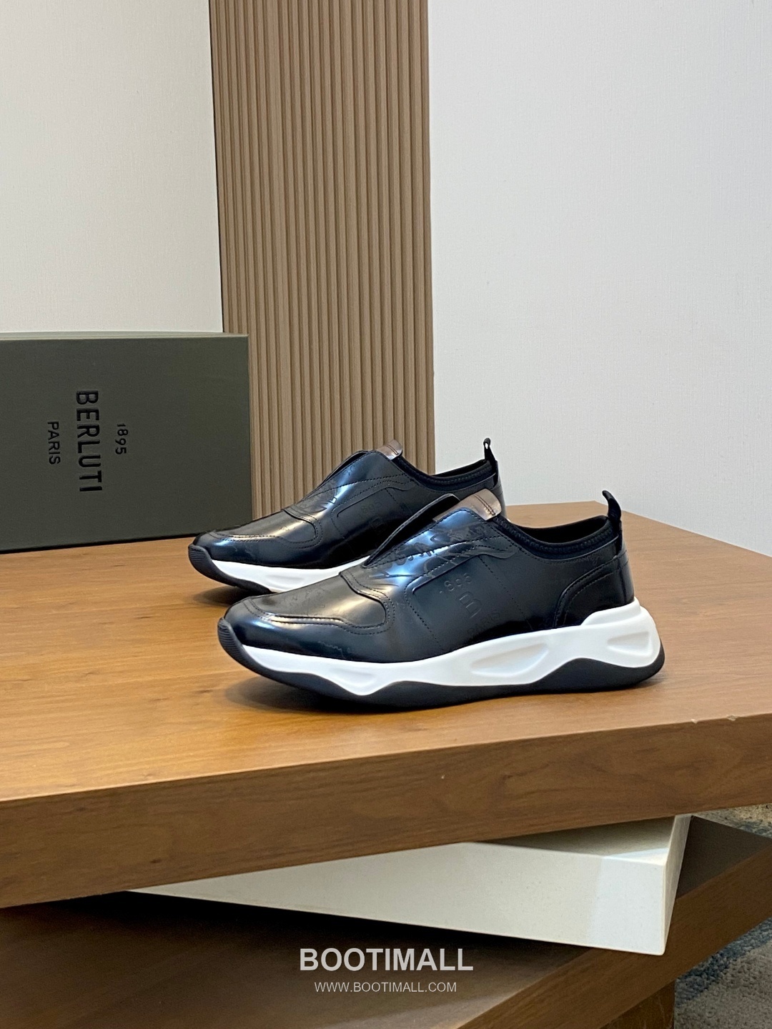 ## 신발 제품 스펙 분석
Berluti Mid Top Patina Leather Sneakers 벨루티 미드탑 파티나 레더 스니커즈 3