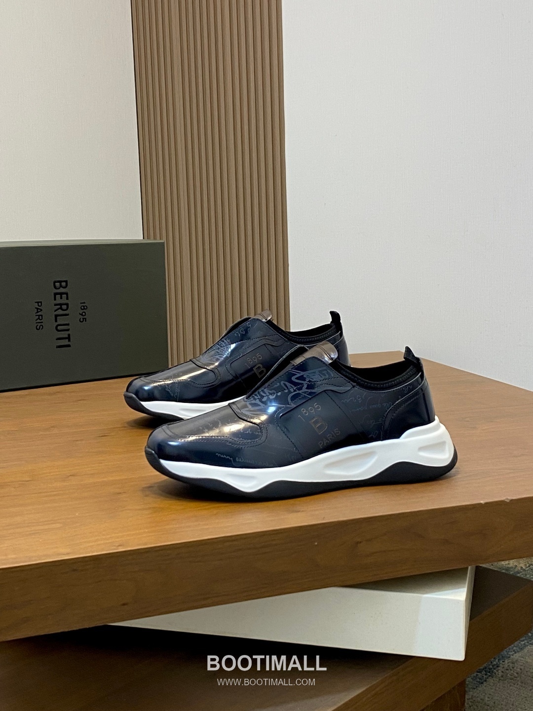 ## 신발 제품 스펙 분석
Berluti Mid Top Patina Leather Sneakers 벨루티 미드탑 파티나 레더 스니커즈 3