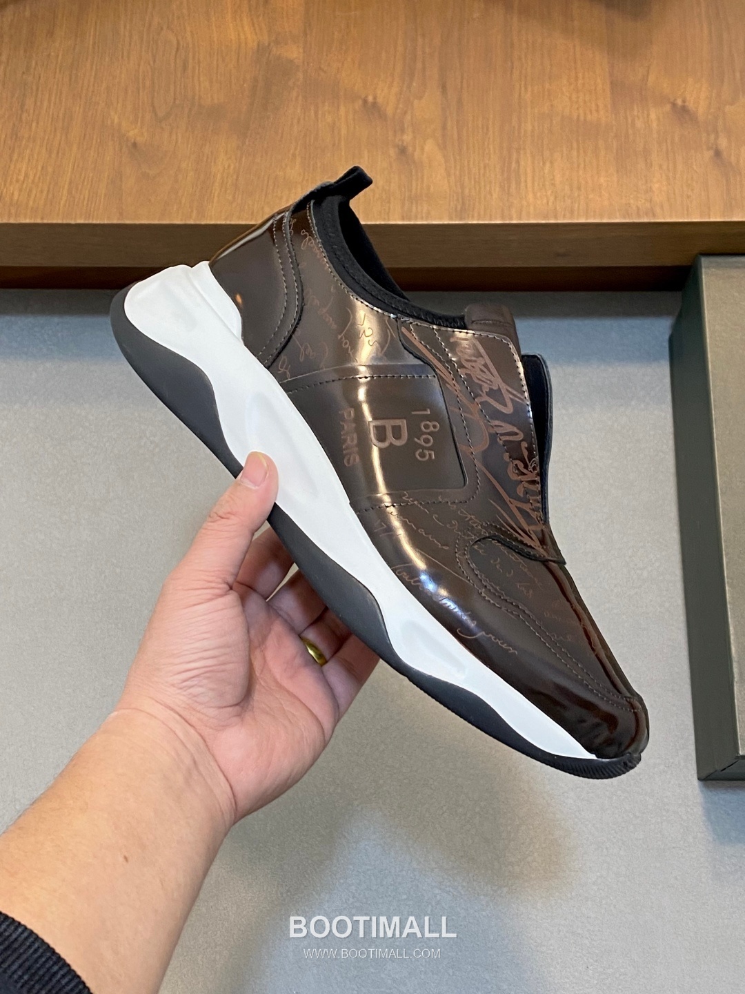 ## 신발 제품 스펙 분석
Berluti Mid Top Patina Leather Sneakers 벨루티 미드탑 파티나 레더 스니커즈 4