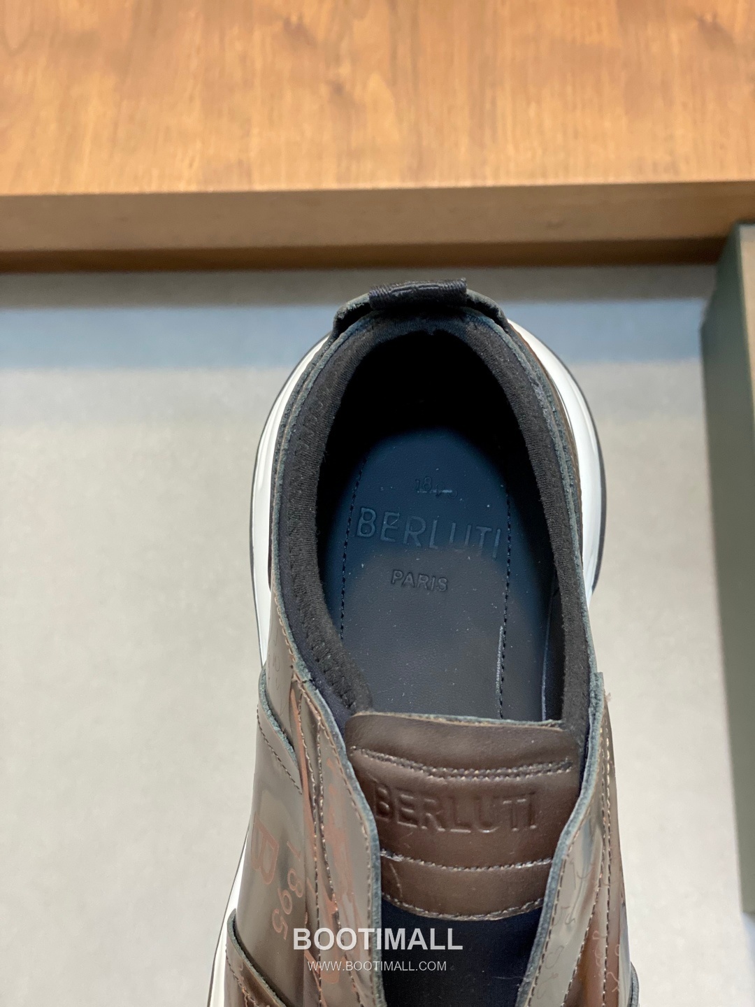 ## 신발 제품 스펙 분석
Berluti Mid Top Patina Leather Sneakers 벨루티 미드탑 파티나 레더 스니커즈 7