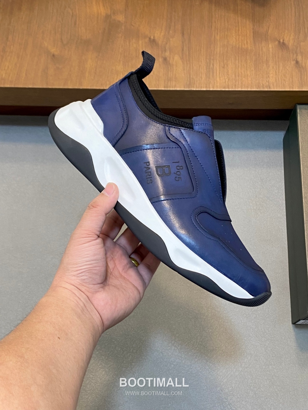 ## 신발 제품 스펙 분석
Berluti Mid Top Patina Leather Sneakers 벨루티 미드탑 파티나 레더 스니커즈 4