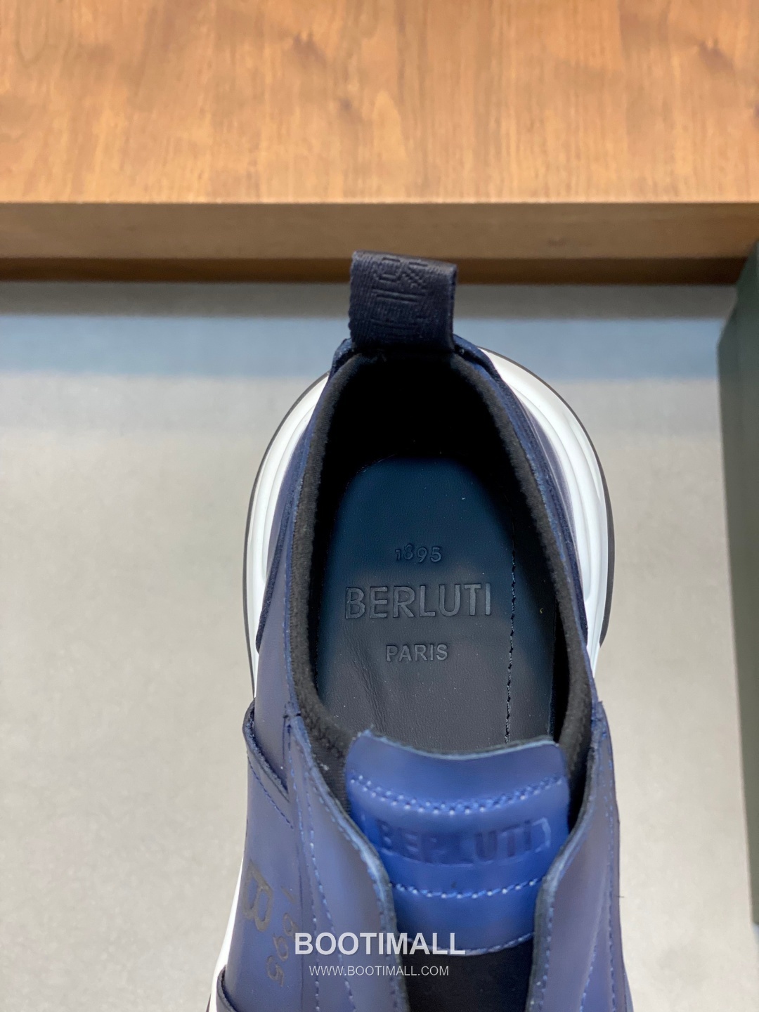 ## 신발 제품 스펙 분석
Berluti Mid Top Patina Leather Sneakers 벨루티 미드탑 파티나 레더 스니커즈 7