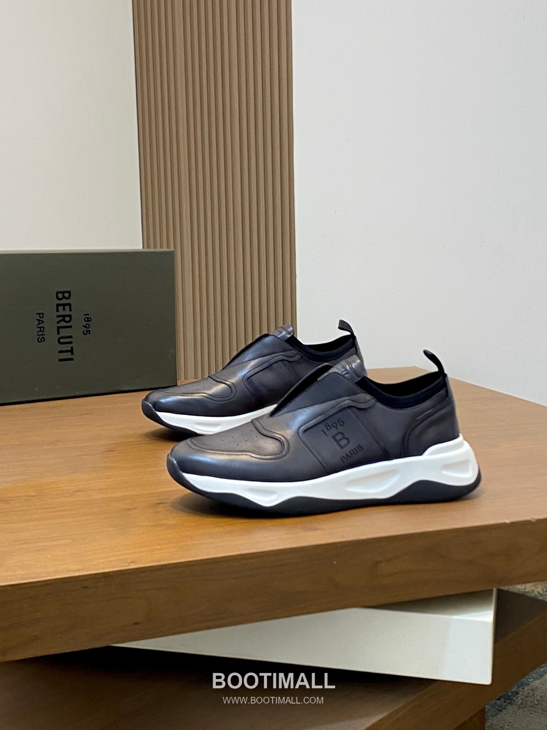 ## 신발 제품 스펙 분석
Berluti Mid Top Patina Leather Sneakers 벨루티 미드탑 파티나 레더 스니커즈 3