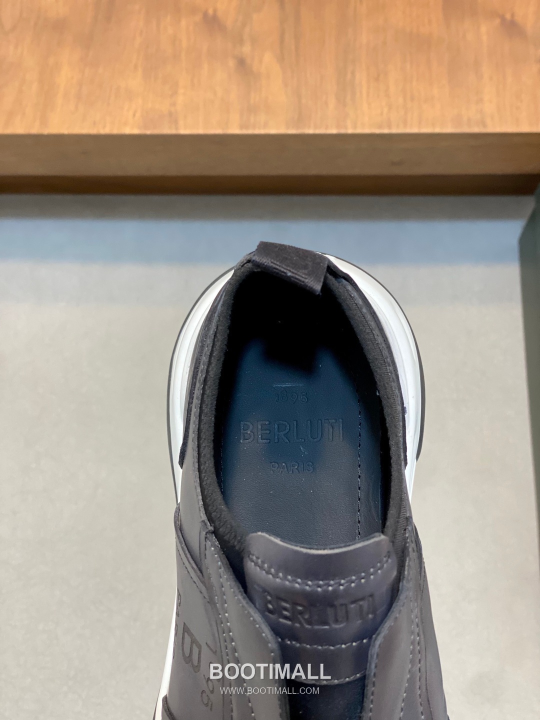 ## 신발 제품 스펙 분석
Berluti Mid Top Patina Leather Sneakers 벨루티 미드탑 파티나 레더 스니커즈 7