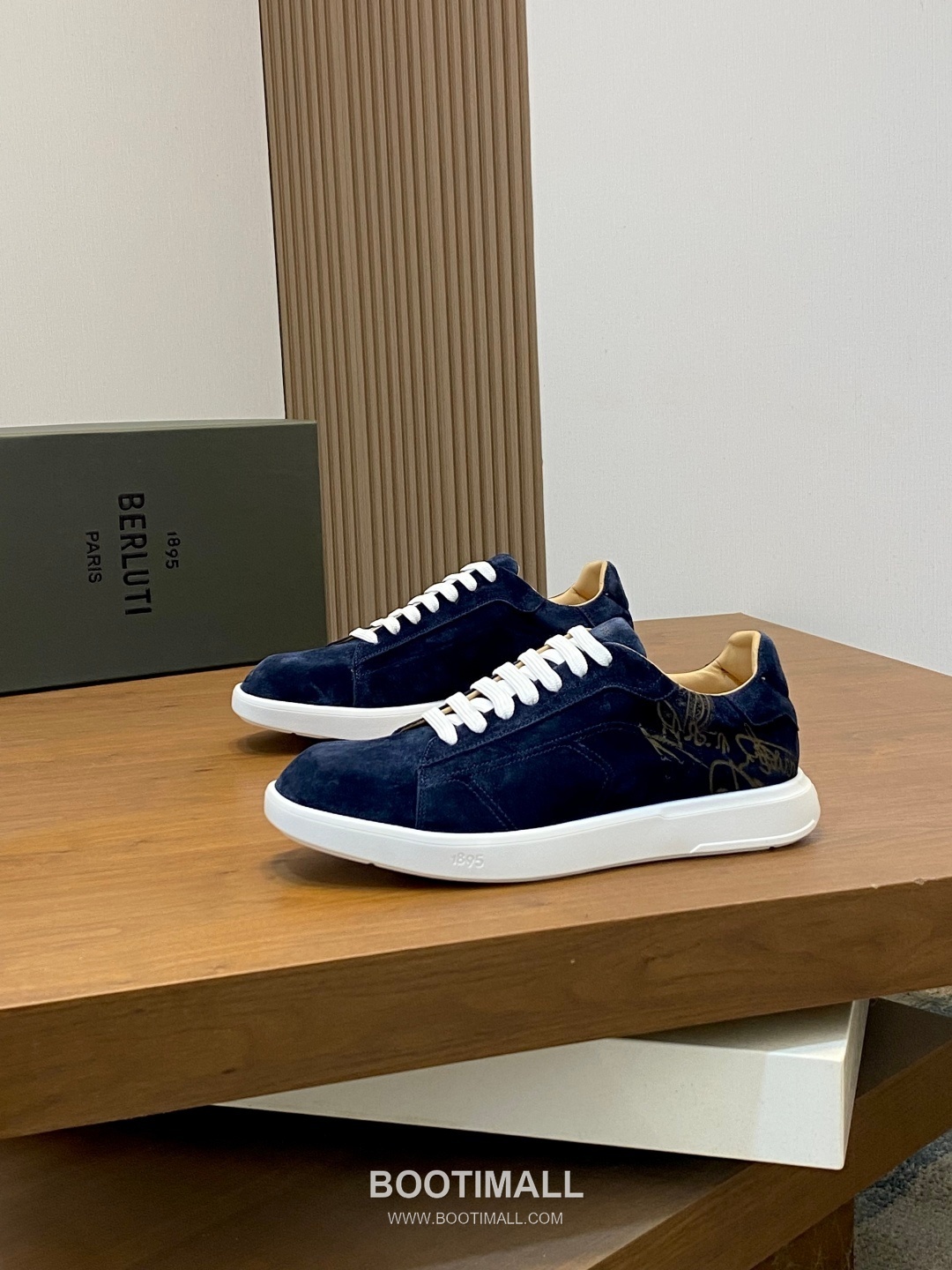 ## 신발 제품 스펙 분석

Berluti Scritto Suede Slip-On Sneakers 벨루티 스크리토 스웨이드 슬립온 스니커즈 3