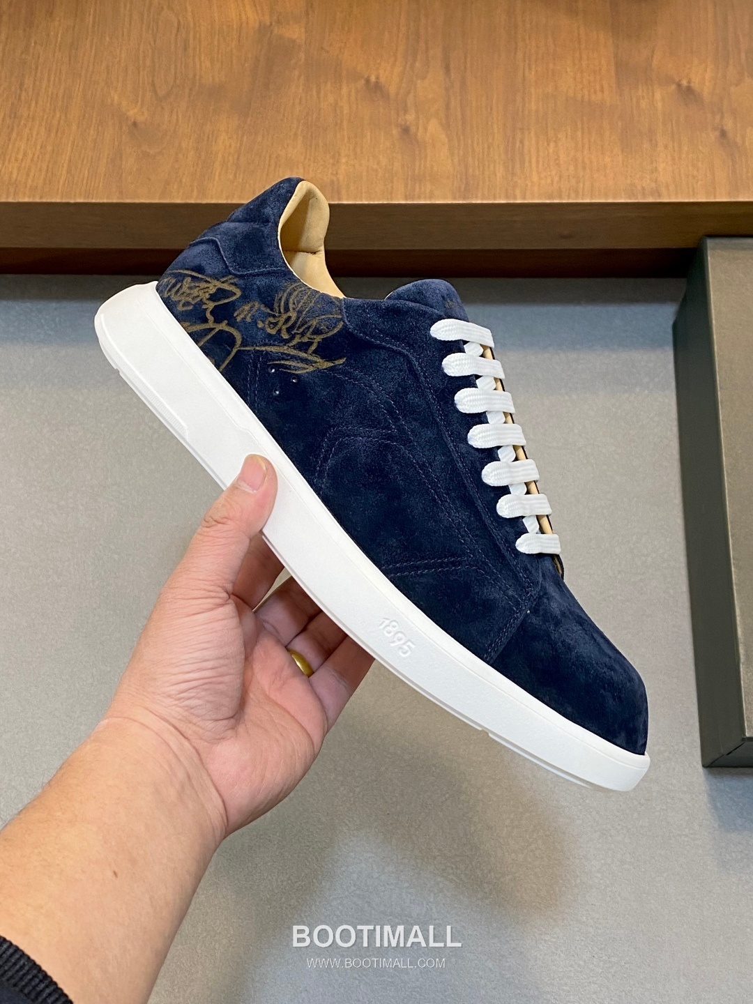 ## 신발 제품 스펙 분석

Berluti Scritto Suede Slip-On Sneakers 벨루티 스크리토 스웨이드 슬립온 스니커즈 4