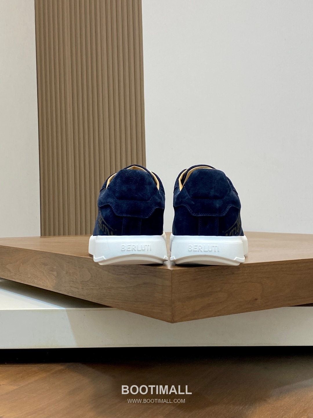 ## 신발 제품 스펙 분석

Berluti Scritto Suede Slip-On Sneakers 벨루티 스크리토 스웨이드 슬립온 스니커즈 8