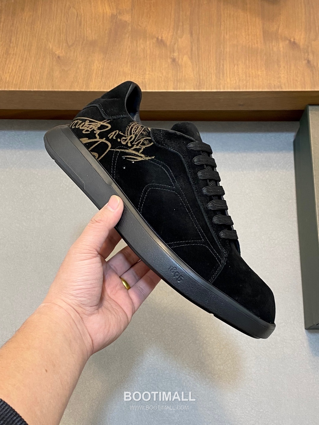 ## 신발 제품 스펙 분석

Berluti Scritto Suede Slip-On Sneakers 벨루티 스크리토 스웨이드 슬립온 스니커즈 4