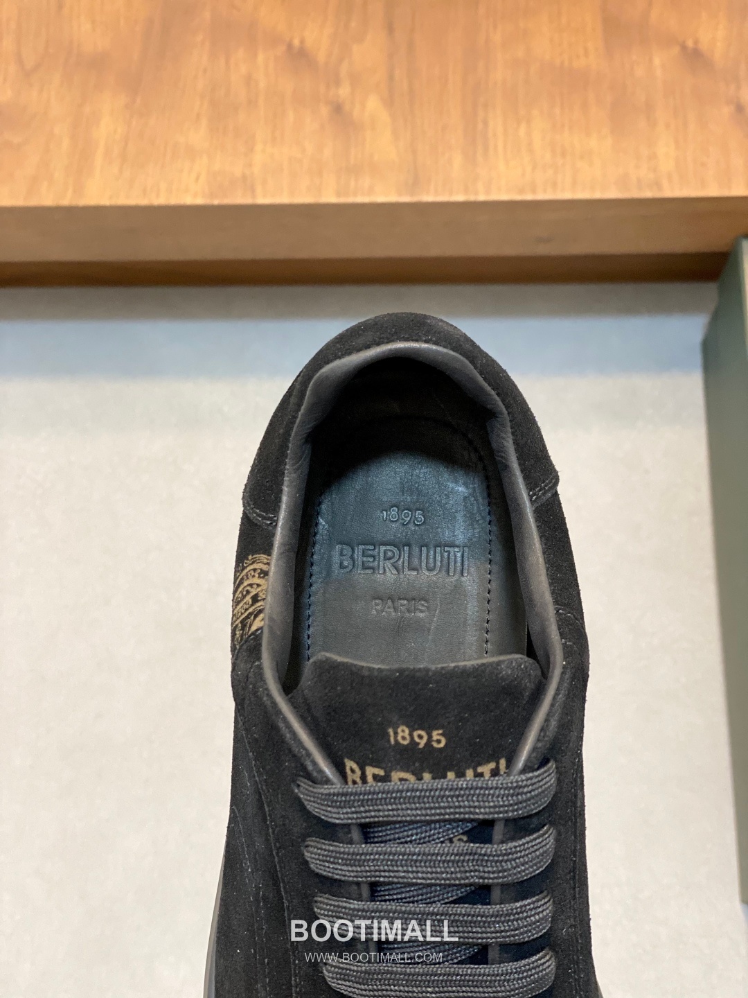 ## 신발 제품 스펙 분석

Berluti Scritto Suede Slip-On Sneakers 벨루티 스크리토 스웨이드 슬립온 스니커즈 7