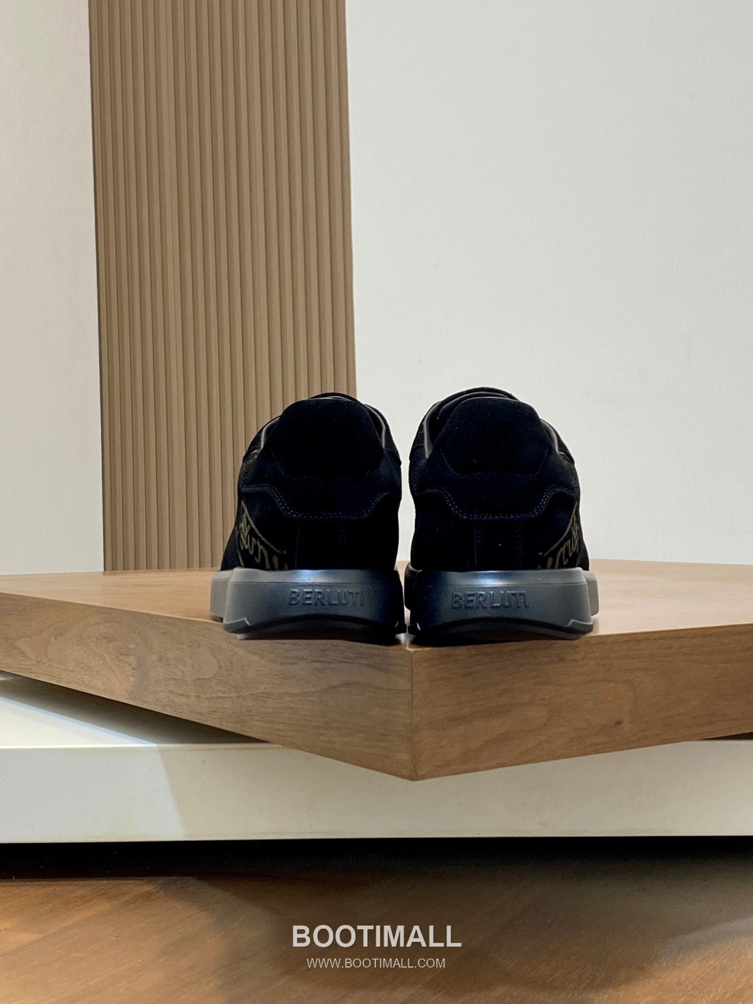 ## 신발 제품 스펙 분석

Berluti Scritto Suede Slip-On Sneakers 벨루티 스크리토 스웨이드 슬립온 스니커즈 8