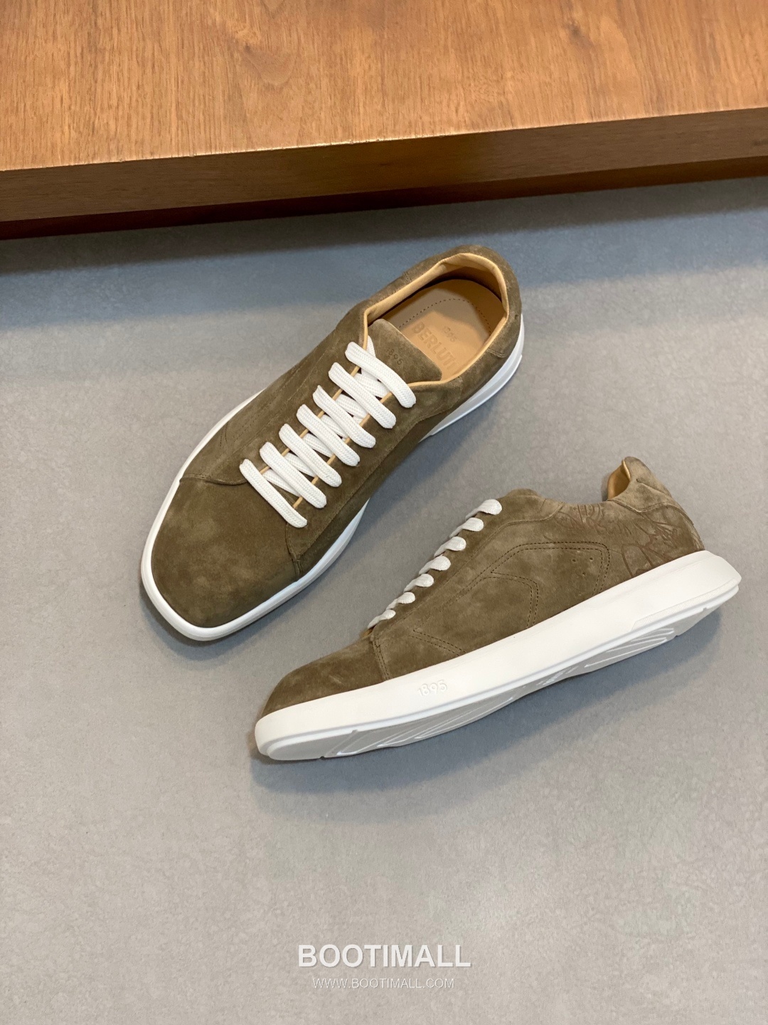 ## 신발 제품 스펙 분석

Berluti Scritto Suede Slip-On Sneakers 벨루티 스크리토 스웨이드 슬립온 스니커즈 5