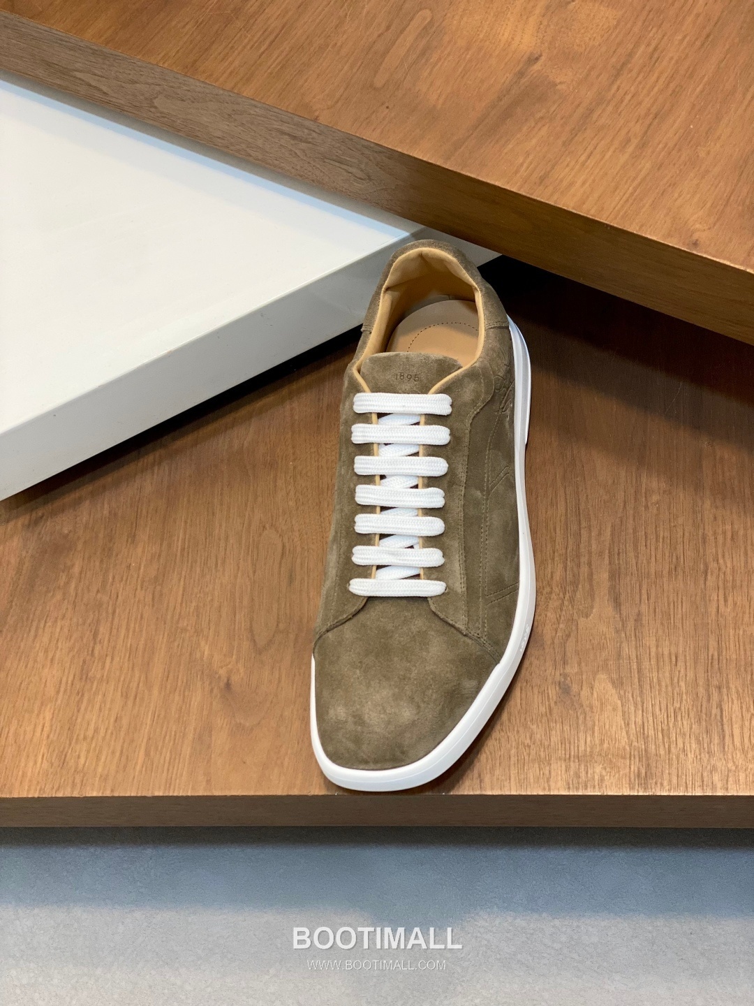 ## 신발 제품 스펙 분석

Berluti Scritto Suede Slip-On Sneakers 벨루티 스크리토 스웨이드 슬립온 스니커즈 6