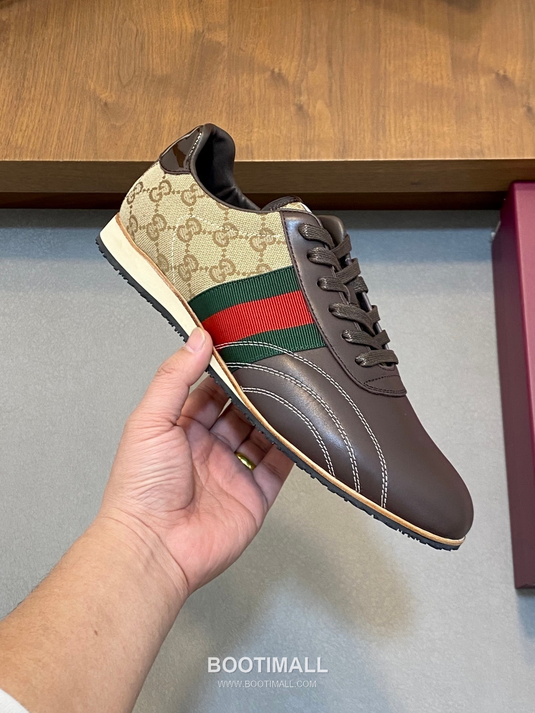 ## 신발 제품 스펙 분석
Gucci GG Canvas Suede Sneakers 구찌 GG 캔버스 스웨이드 스니커즈 645029 4